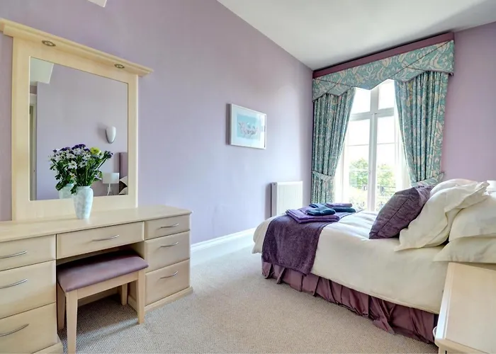 2 Bed In Oc-s016 *