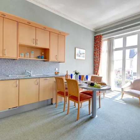 The Perfect Sea View スカーバラ