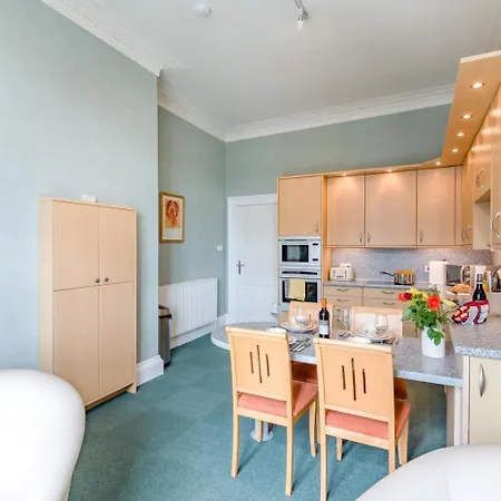 2 Bed In Oc-s016 Apartman Scarborough